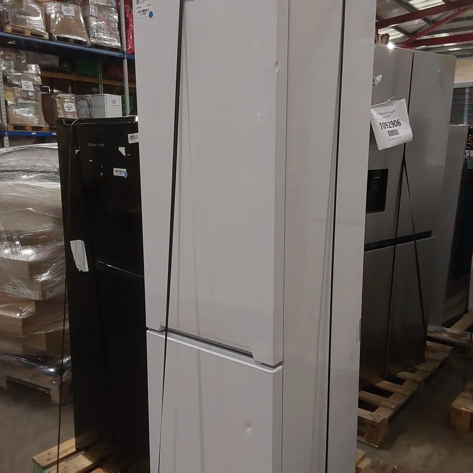 RUSSELL HOBBS RH54FF180 54CM WIDE 180CM HIGH FREESTANDING FRIDGE FREEZER 204L WHITE - UNPROCESSED RAW RETURN