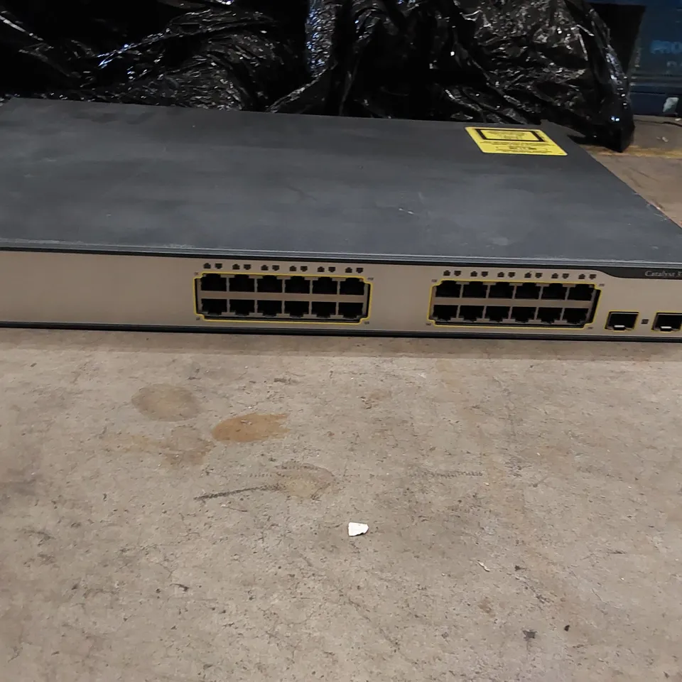 PALLET OF ASSORTED ITEMS INCLUDING: OMNIVIEW U RACK NOUNT CONSOLE, PHILIPS MASTER TL-D SUPER 80 36W/840 FLUORESCENT TUBES, CATALYST 3750 SERIES ETHERNET POE SWITCH, DIGITAL MP3 RADIO SPEAKER ECT