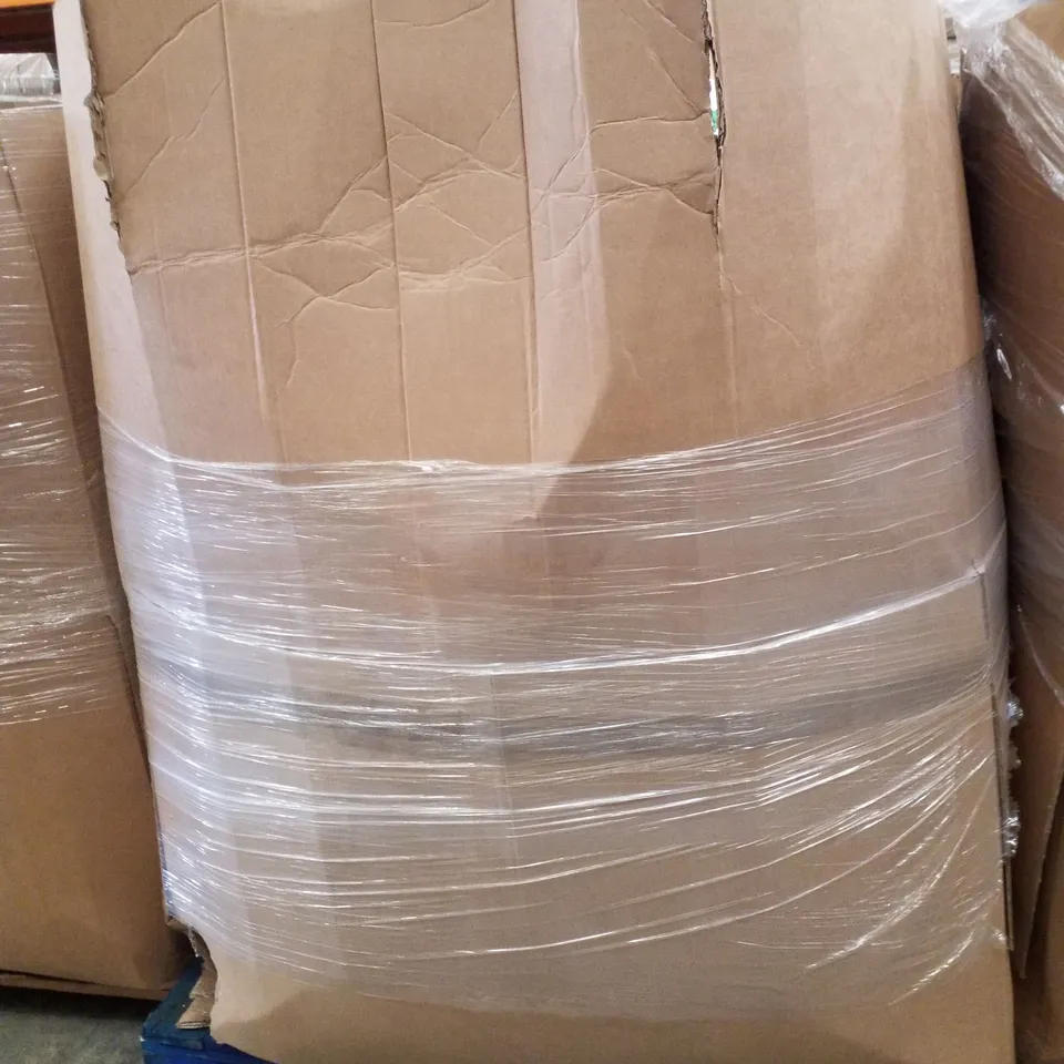 PALLET CONTAINING ASSORTED GARDEN HOSES & INFLATABLES 