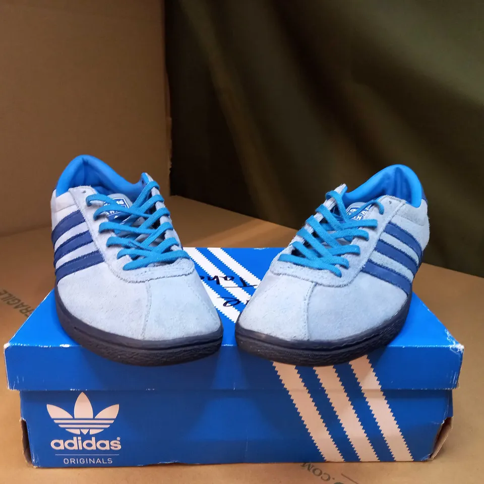 BOXED PAIR OF ADIDAS TAHITI BLUE TRAINERS SIZE 9.5