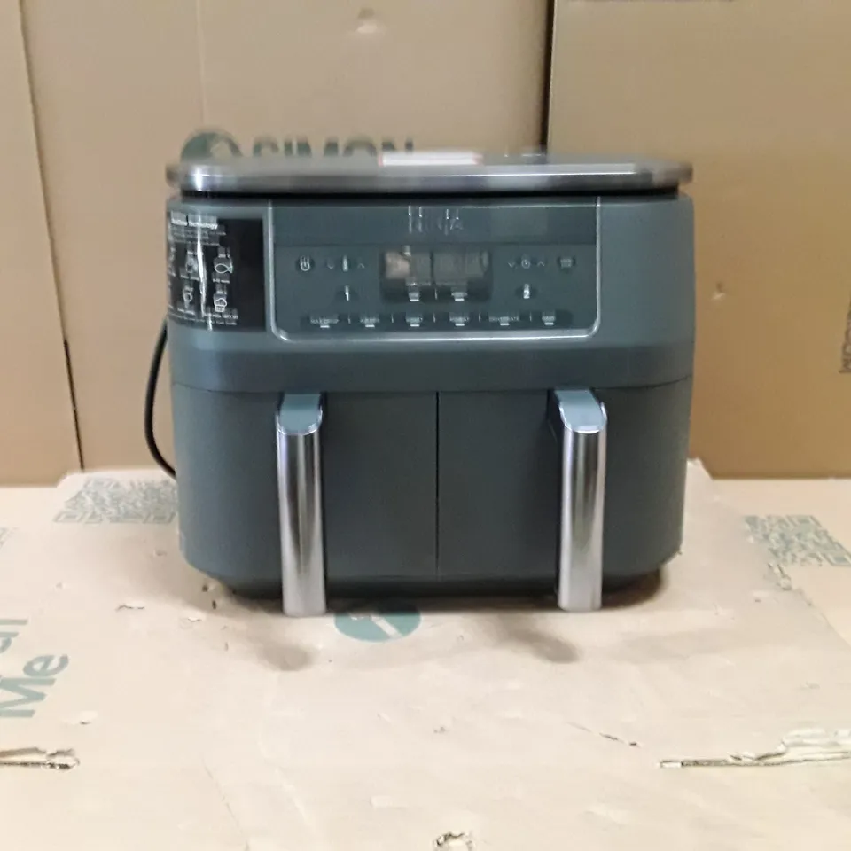 BOXED NINJA 6-IN-1 DUAL ZONE AIR FRYER 7.6L DZ300UK