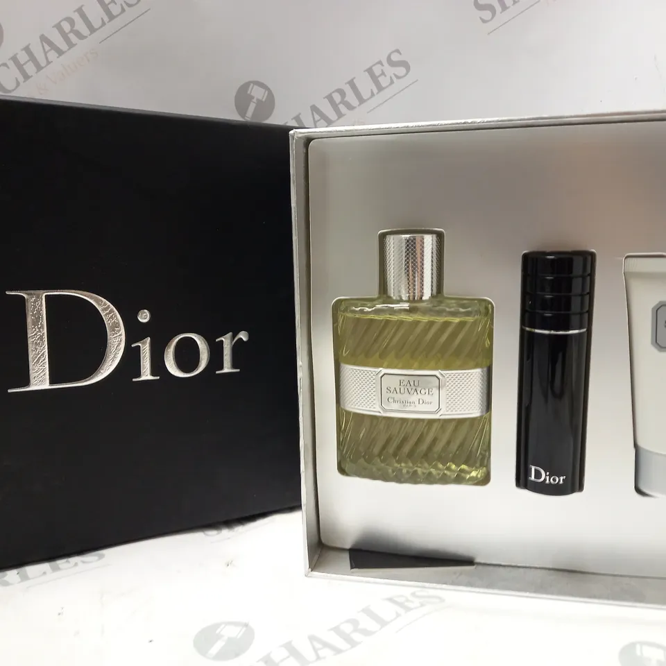 BOXED CHRISTIAN DIOR EAU SAUVAGE EAU DE TOILETTE GIFT SET 