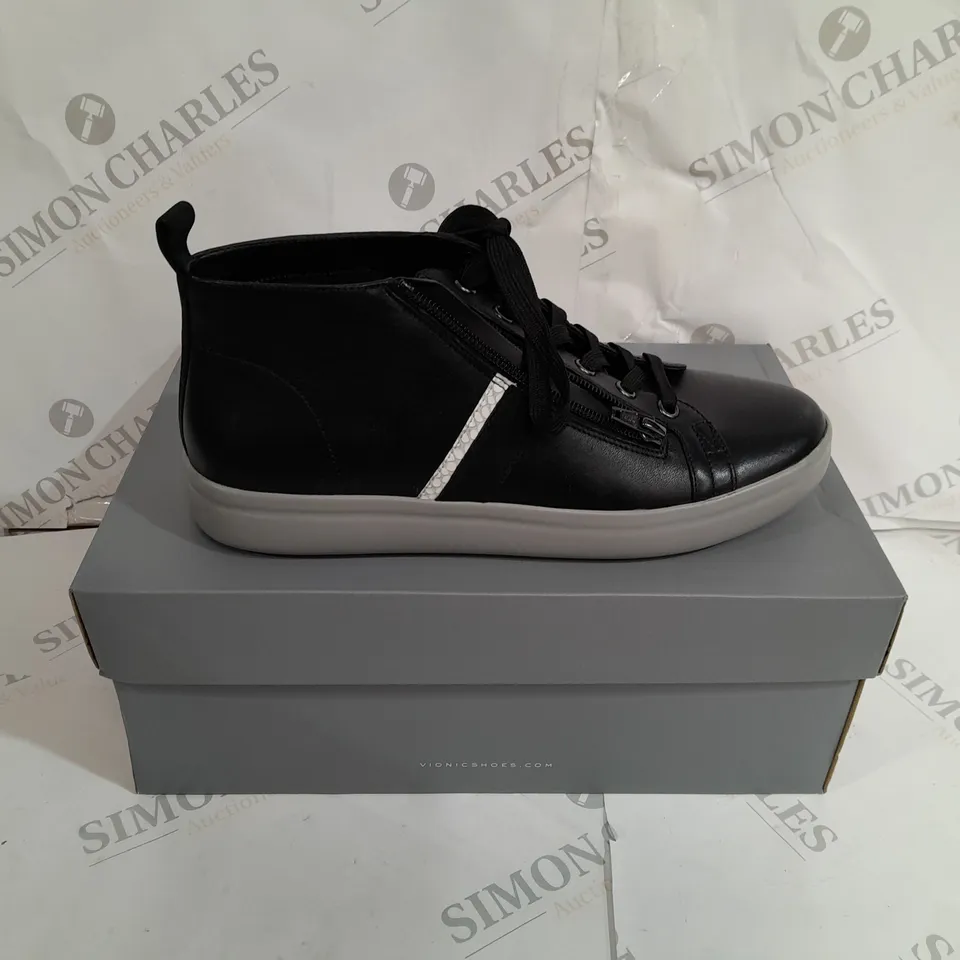 BOXED VIONIC STEVIE BLACK CASUAL TRAINERS SIZE 7