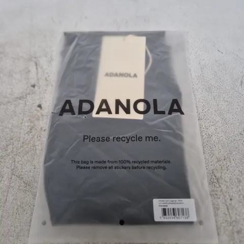 ADANOLA ULTIMATE CAPRI LEGGINGS - BLACK - L