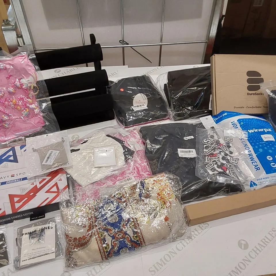 20 BRAND NEW ITEMS TO INCLUDE: TWO 3-TIER WATCH DISPLAY STANDS, PHILIP JONES MAY BIRTHSTONE, KIDS JEWELLERY SET