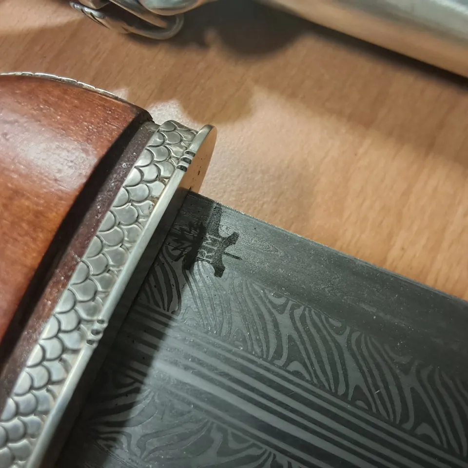 DECORATIVE 20" DOUBLE EDGED SWORD IN SHEATH