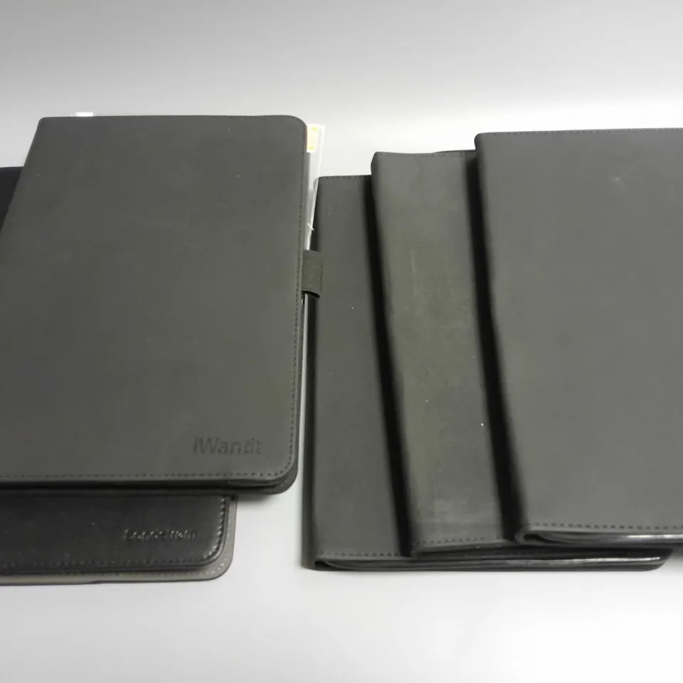 LOT OF 5 ASSORTED FOLIO TABLET CASES TO INCLUDE SANDSTROM AND IWANTIT