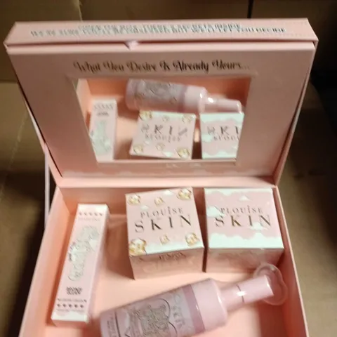 PLOUISE FULFILLING DREAMS BEAUTY BOX TO INCLUDE STROBE CREAM, JELLY MAKE UP REMOVER AND FOAMING FACIAL CLEANSER