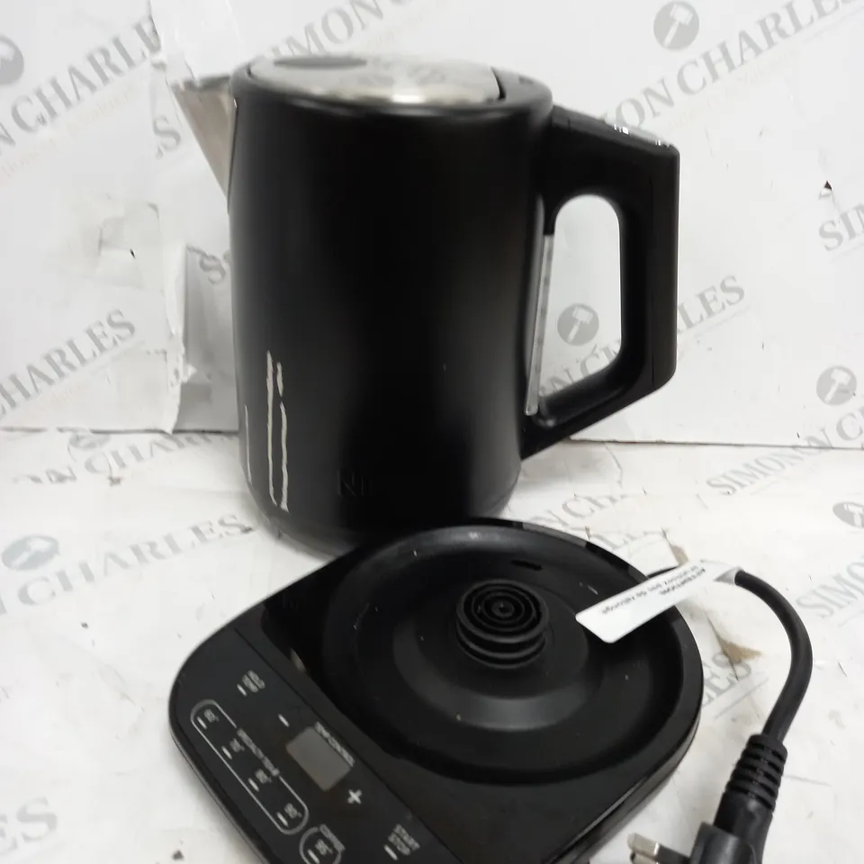 BOXED NINJA PERFECT TEMPERATURE KETTLE KT200UK
