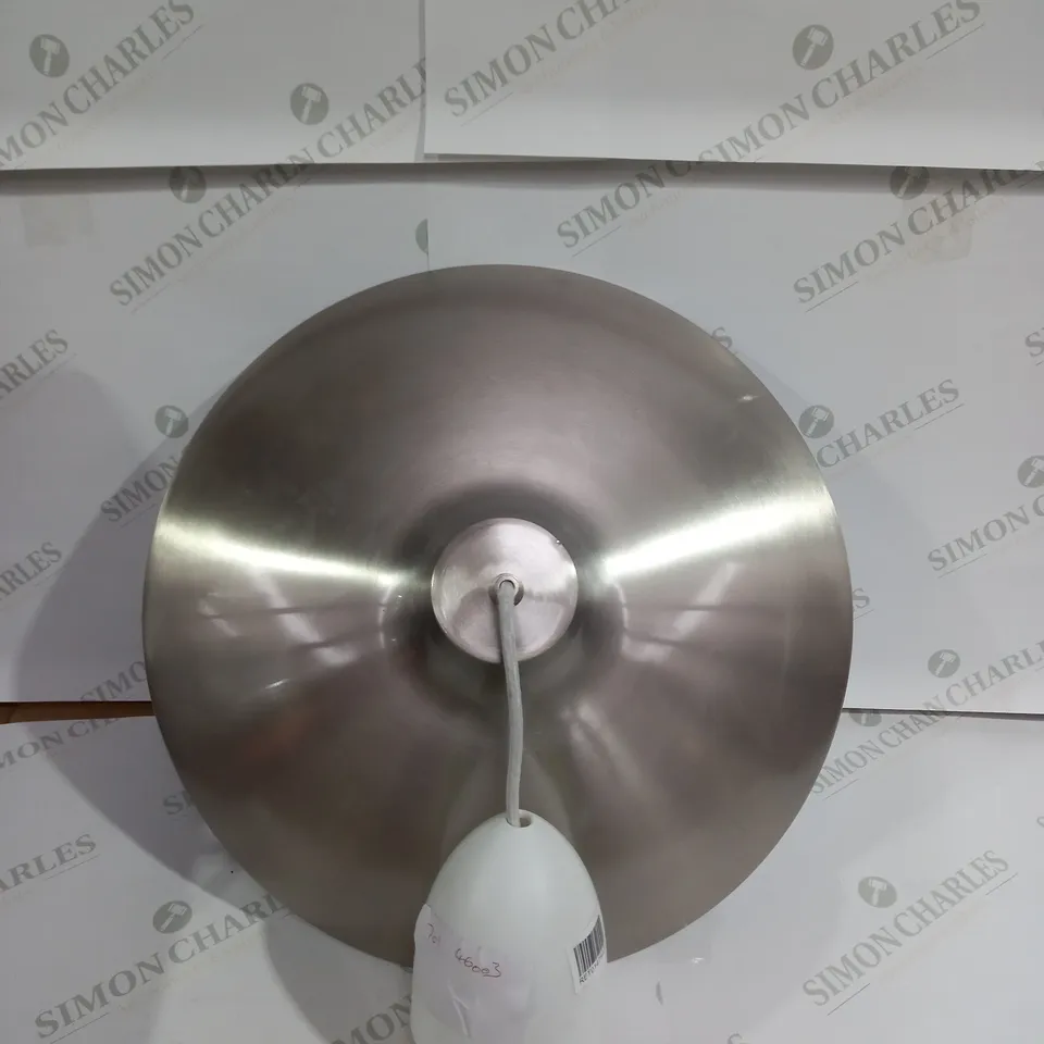 STOCKHOLM RIS FALL PENDANT IN SILVER & WHITE