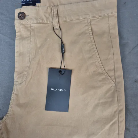 BLAKELY TROUSERS IN SAND SIZE LARGE