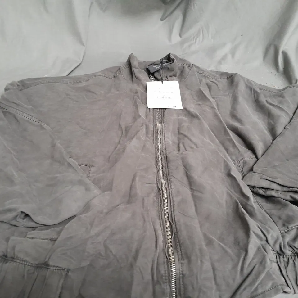 PULL & BEAR ZIP UP JACKET - EUR MEDIUM