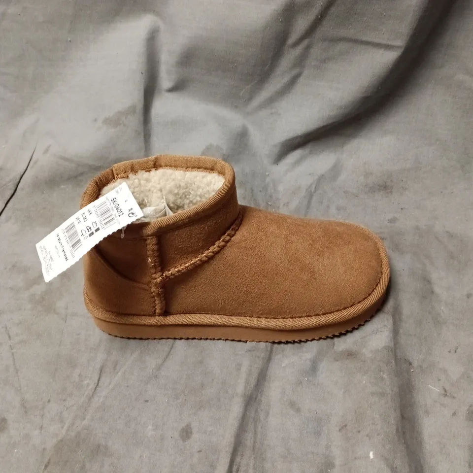 NEXT TODDLER BOOTS, BROWN SUEDE WITH CREAM FAUX-FUR LINING SIZE 9 KIDS