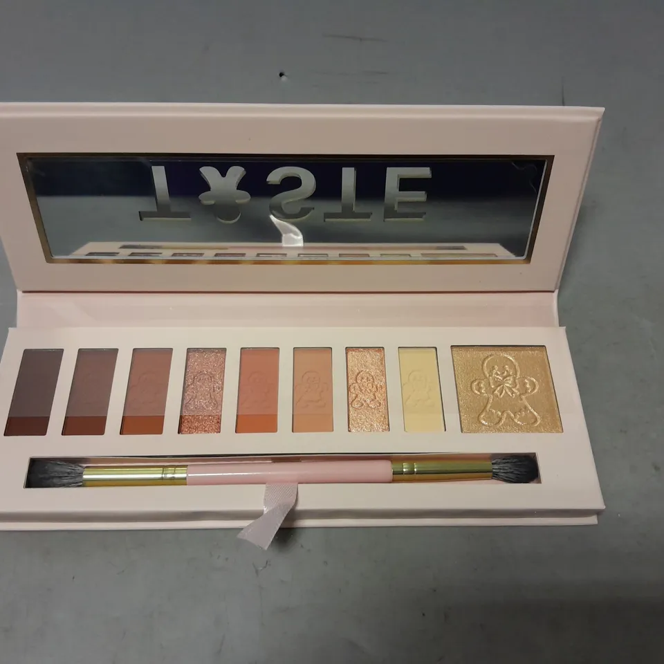 PLOUISE CAN I HAVE A TASTE? FACE AND EYE PALETTE