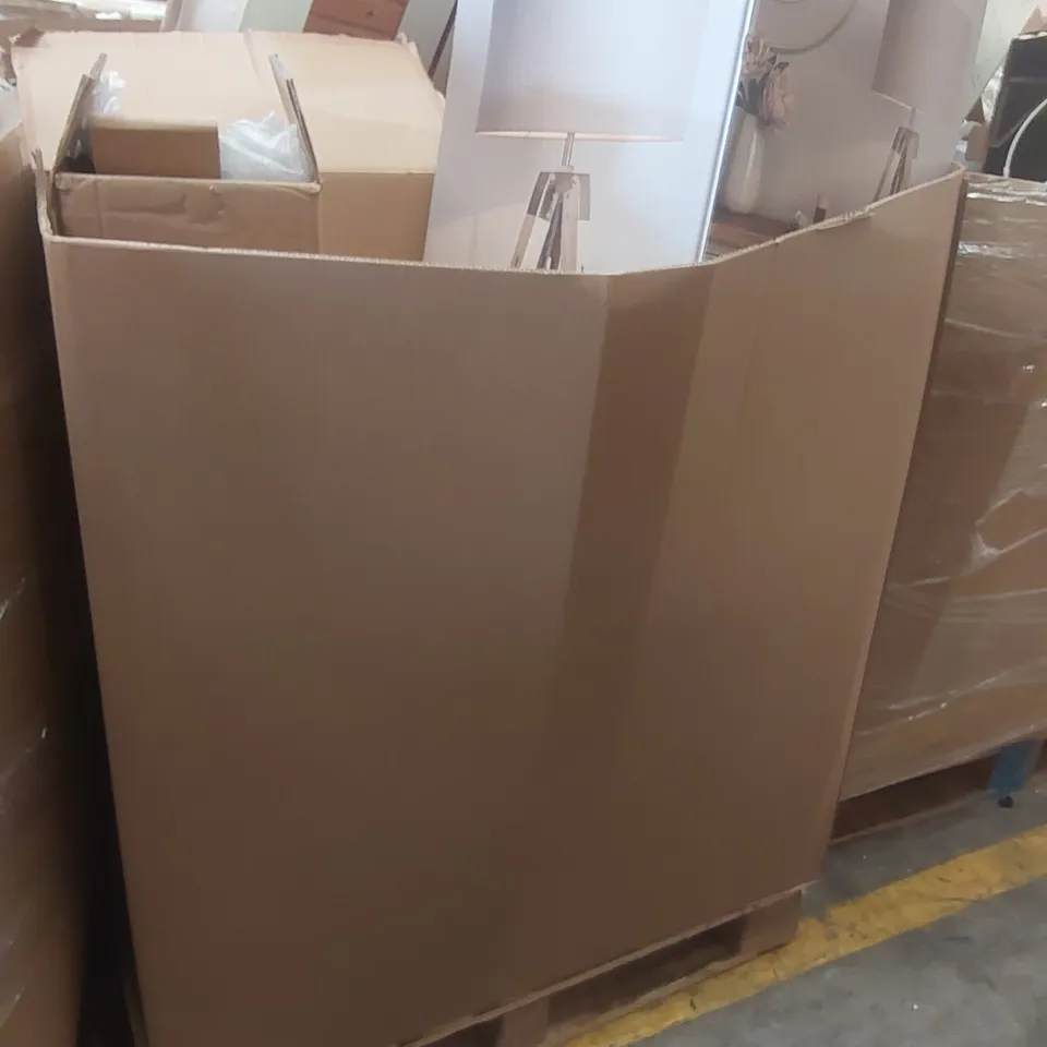 PALLET CONTAINING A VERY LARGE QUANTITY OF ASSORTED DESIGNER LIGHTING PRODUCTS INCLUDING: TRIO FLOOR LAMP, AMMONITE TABLE LAMP, CHARLIE CEILING FITTING, GRACIE FLOOR LAMP ECT