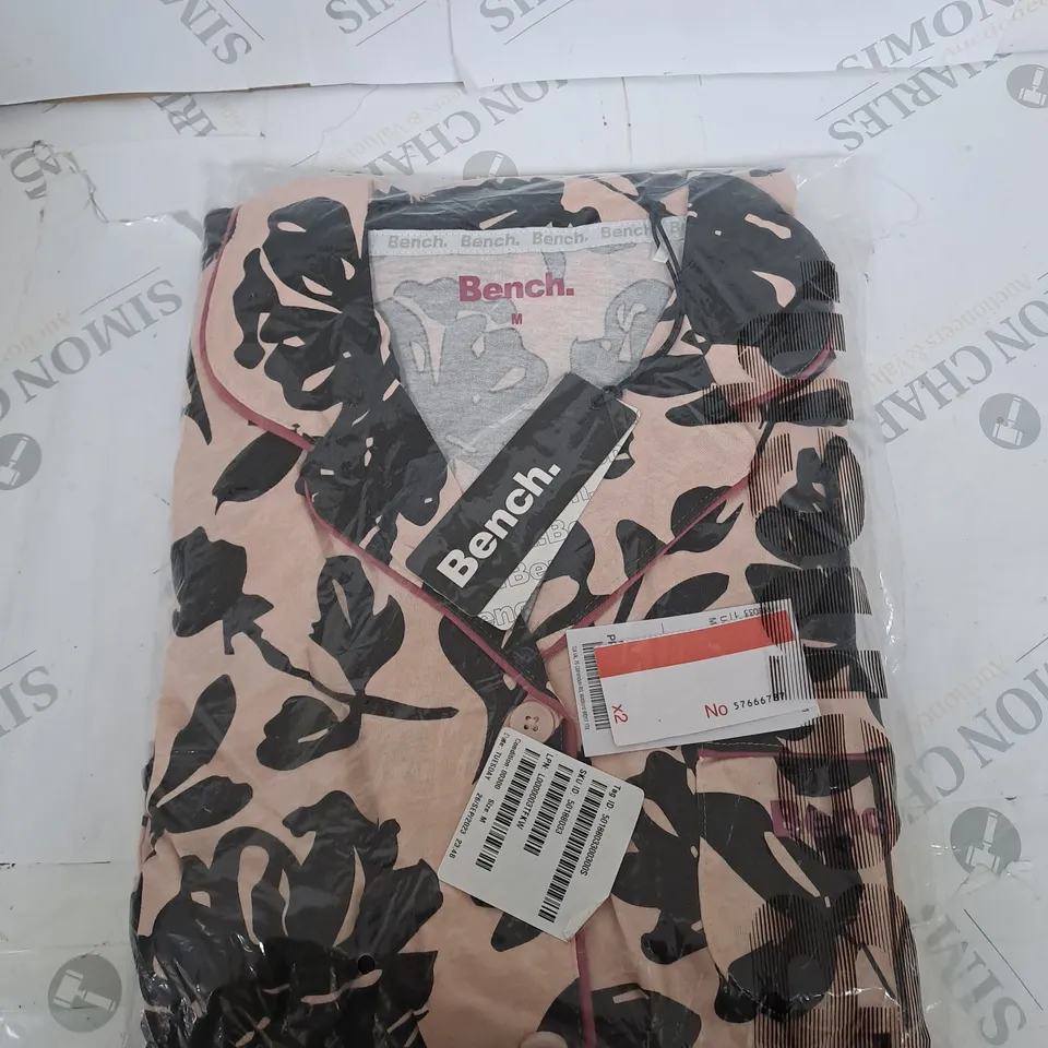 BAGGED BENCH PYJAMA SET SIZE M