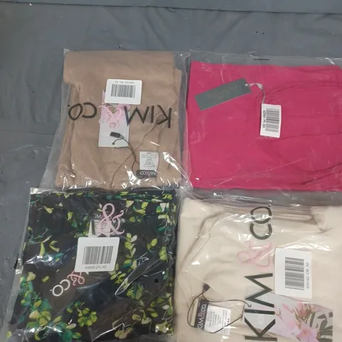APPROXIMATELY 25 ASSORTED CLOTHING ITEMS TO INCLUDE TOPS, DRESSES , JACKETS ETC
