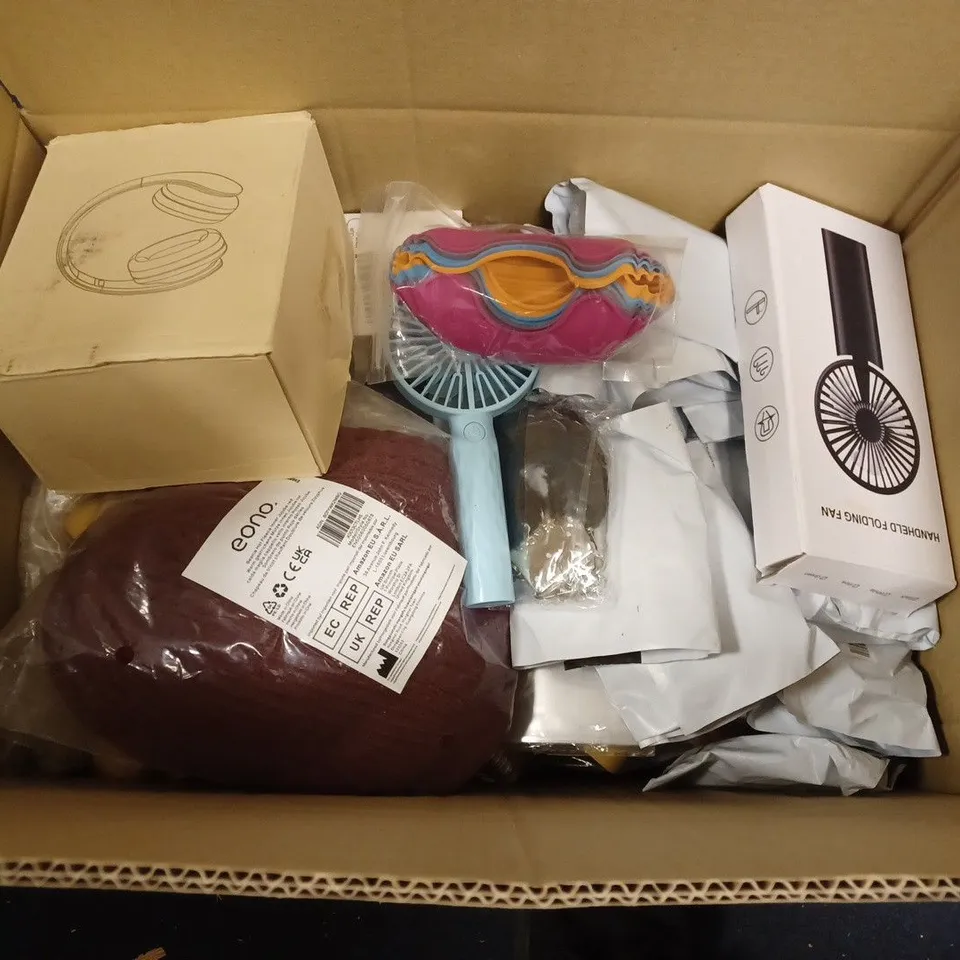 BOX OF APPROX 15 ASSORTED ITEMS TO INCLUDE - HANDHELD FOLDING FAN - HONHEY PORTABLE FAN - U-816 4 IN 1 BLUETOOTH HEADPHONES ECT