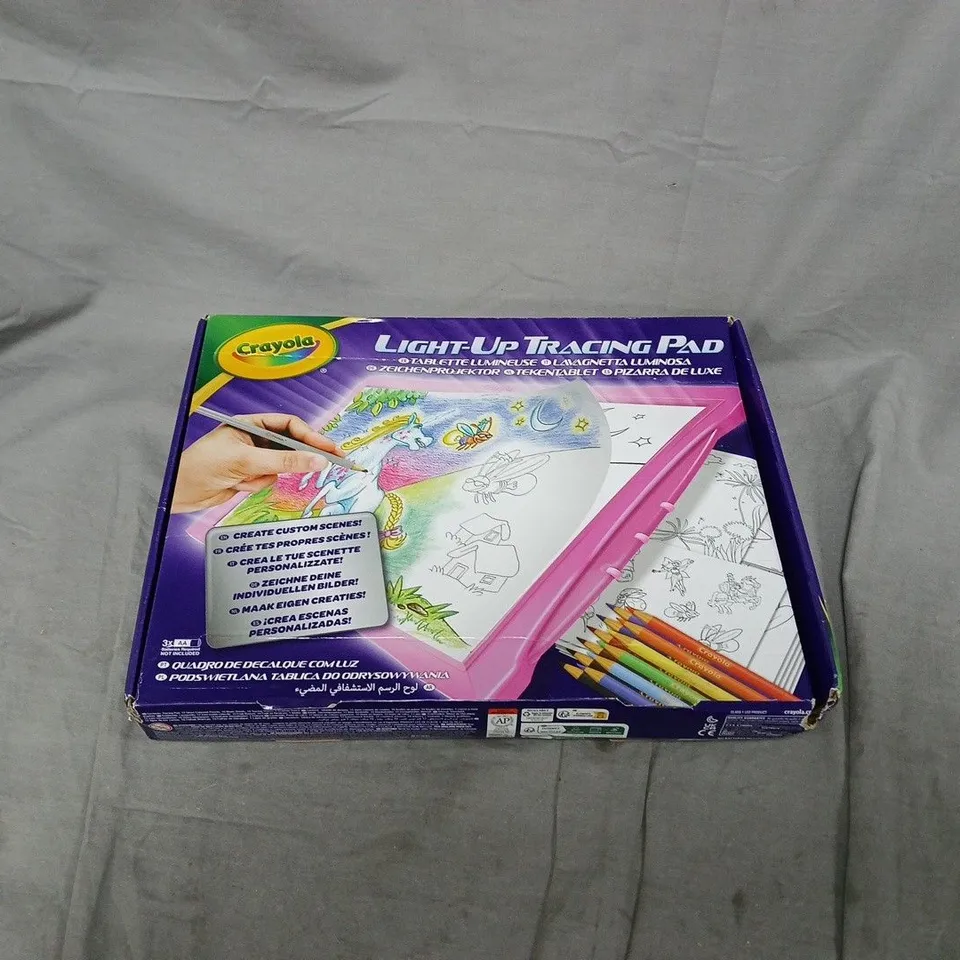 CRAYOLA LIGHT-UP TRACING PAD – BOXED