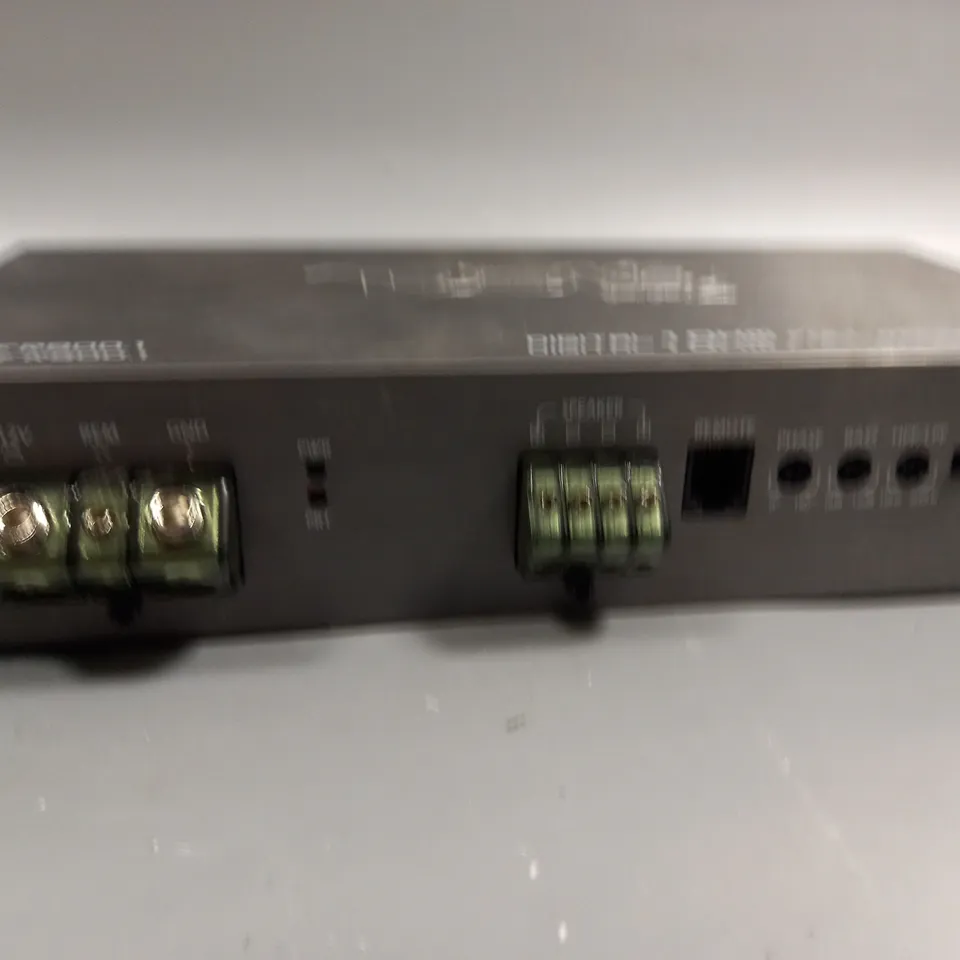 UNBOXED DS18 PRO DIGITAL 1 OHM FULL RANGE AMPLIFIER