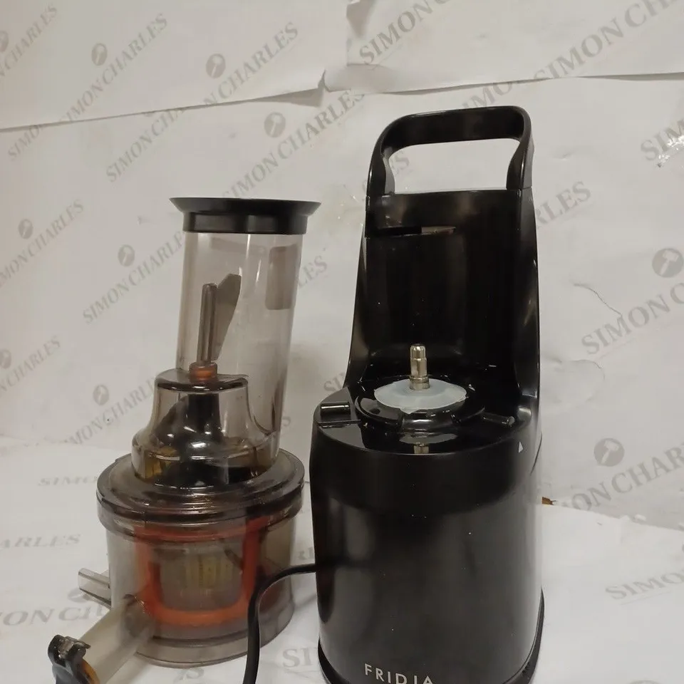 FRIDJA MASTICATING JUICER - BLACK (F1900)
