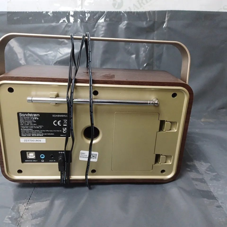 SANDSTROM RETRO BLUETOOTH DAB RADIO