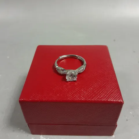 DESIGNER STONE TOPPED INFINITY RING 