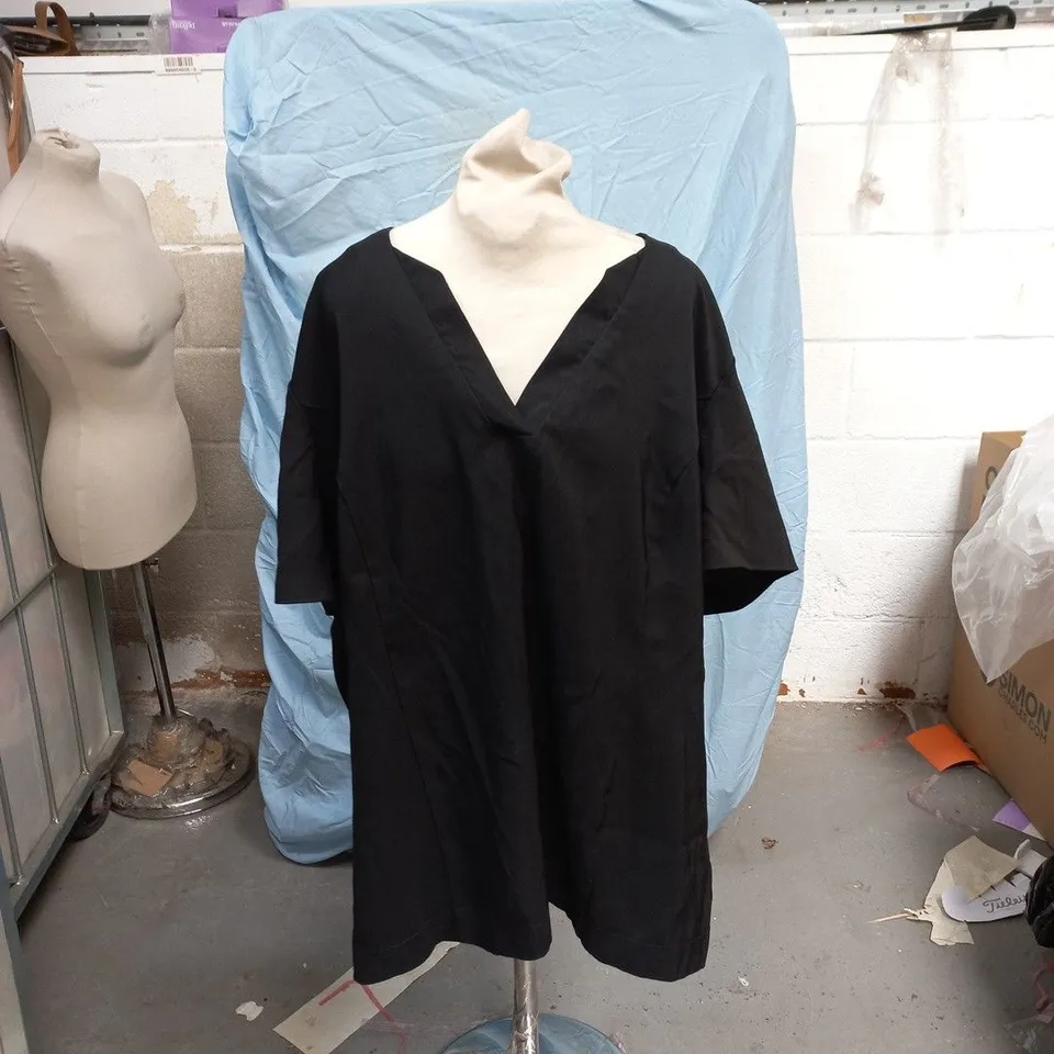 BUTTERCUPS COLLECTION BLACK V-NECK TUNIC TOP – WOMEN'S CLOTHING UK 28