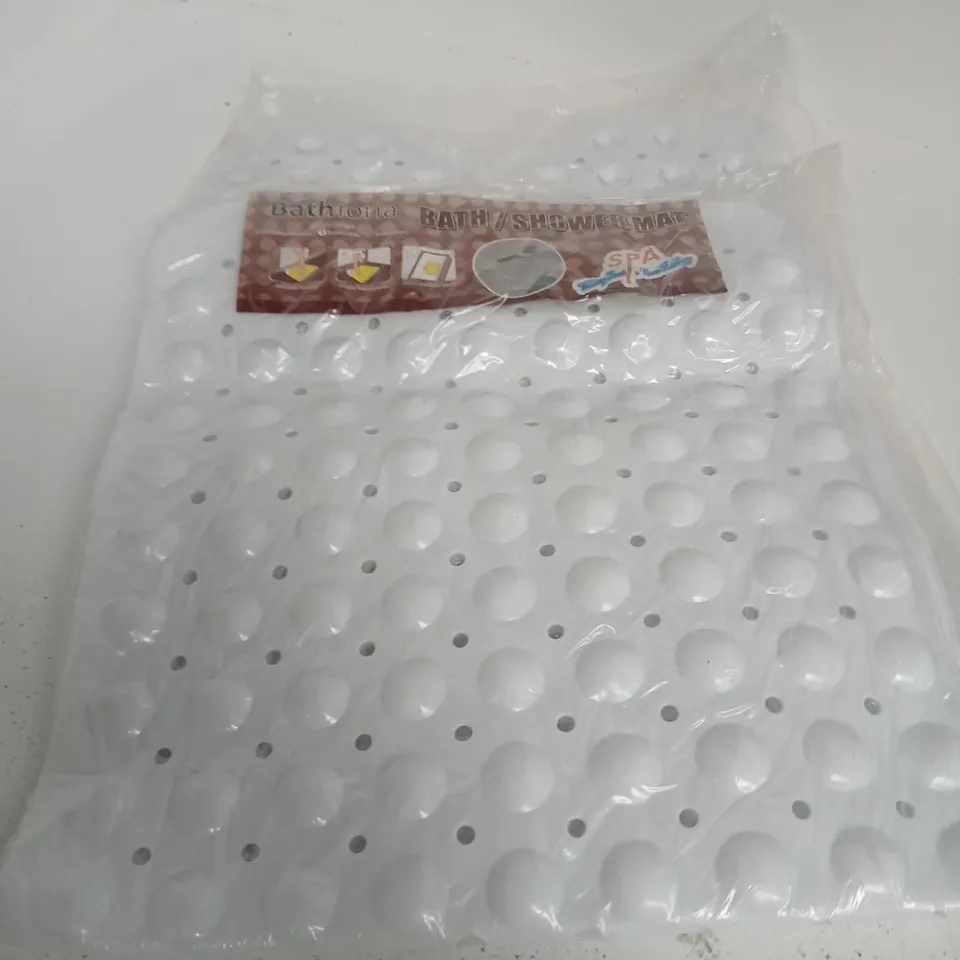 BATH/SHOWER MAT – WHITE BUBBLE TEXTURE, SEALED IN PACKAGING