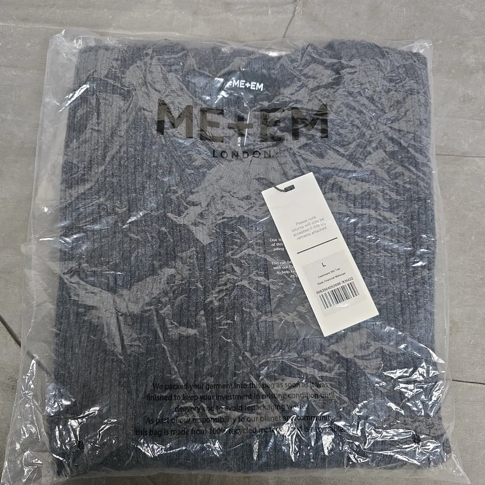 BAGGED ME+EM CASHMERE RIB TEE IN DARK CHARCOAL MELANGE - LARGE