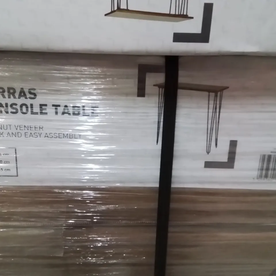 PALLET CONTAINING A LARGE QUANTITY OF BRAND NEW ZORRAS CONSOLE TABLES