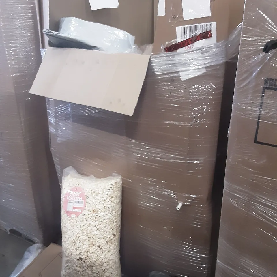LARGE PALLET OF ASSORTED HOMEWARE ITEMS TO INCLUDE CHUNKY YARN, POPCORN, SMALL BINS ETC