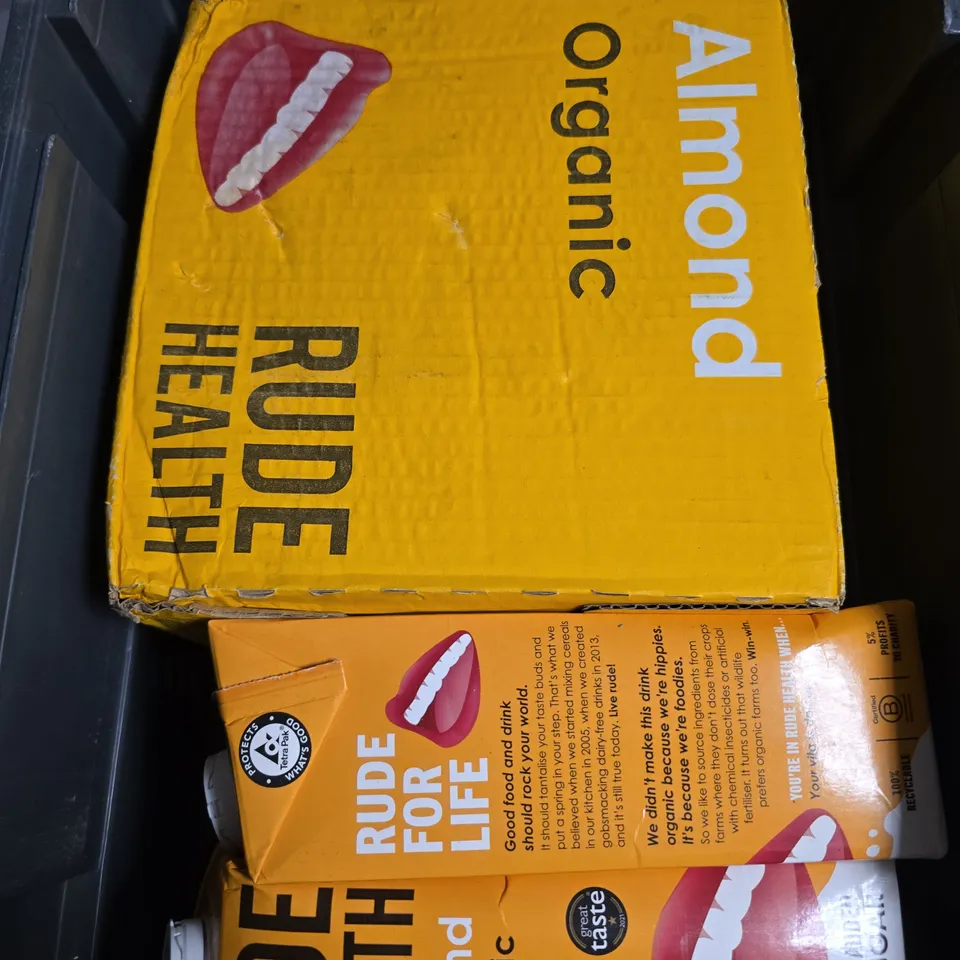 9 X RUDE HEALTH ALMOND ORGANIC DRINKS - 9 X 1L