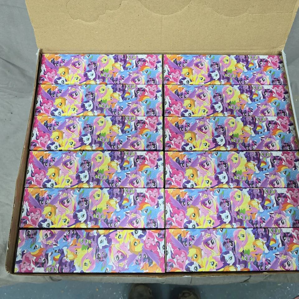 BOXED LOVELY THE HORSE THE CINEMA SCENE SERIES 12 PCS SET