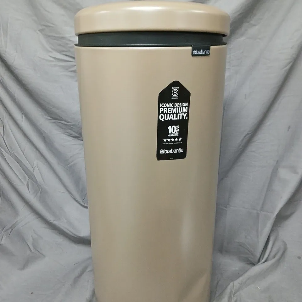 BRABANTIA 30 LITRE PEDAL BIN - GREEN RRP £99.99
