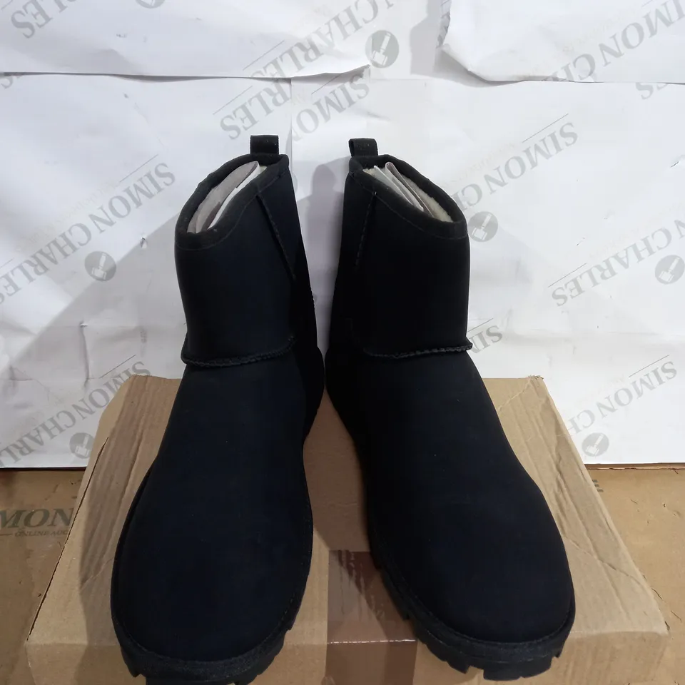 ASOS DESIGN SLIPPERS BOOT IN BLACK SIZE 11