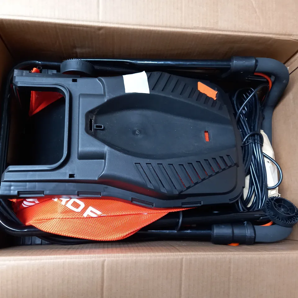 BOXED YARD FORCE ELECTRIC LAWNMOWER 