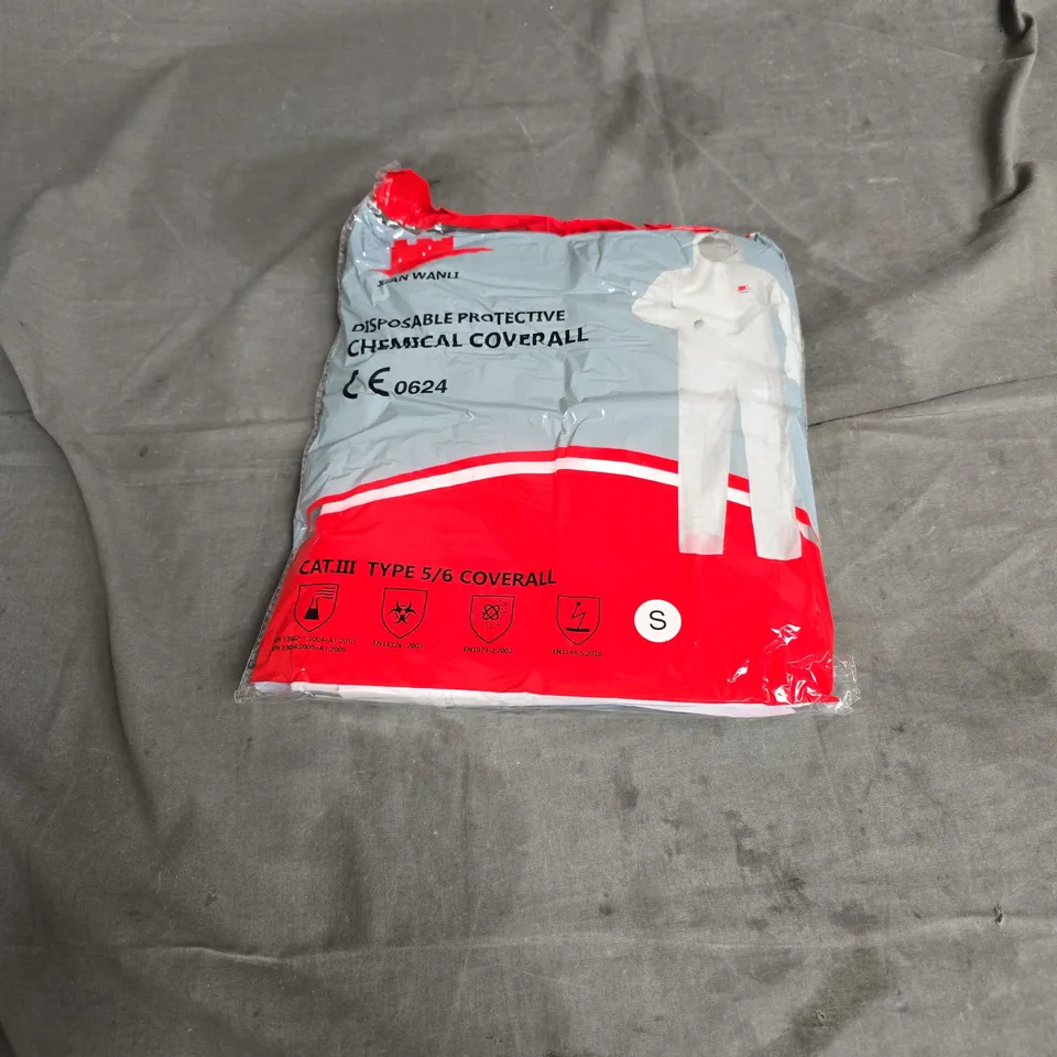 BOX OF APPROX 50 XIAN WANLI DISPOSABLE PROTECTIVE CHEMICAL COVERALL IN WHITE SIZE S