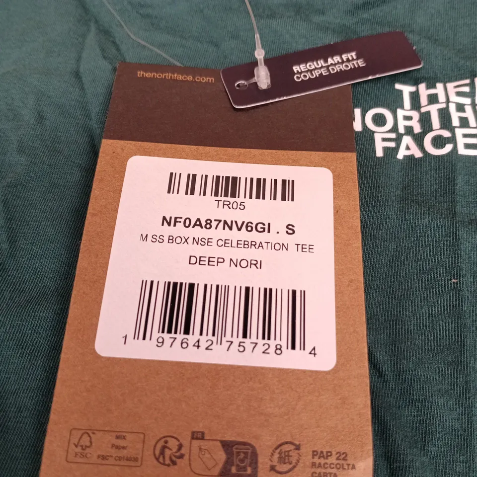 THE NORTH FACE CELEBRATION T SHIRT GREEN WITH LOGO ON REVERSE TAGGED SMALL