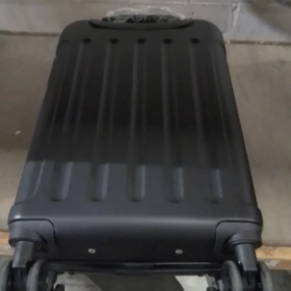 LUGG JETSET CABIN BAG BLACK