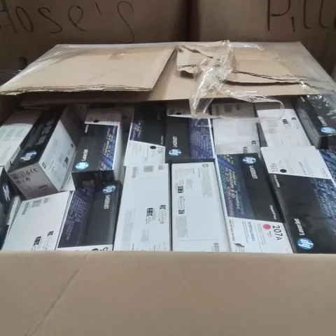 PALLET CONTAINING A LARGE QUANTITY OF TONERS CARTRIDGES 