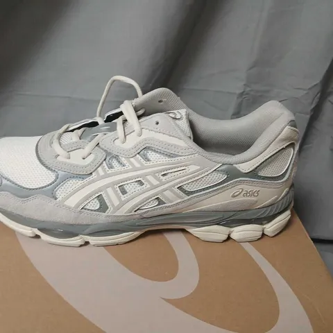 ASICS GEL-NYC SNEAKERS – CREAM/OYSTER GREY, UK 12 (US 13)