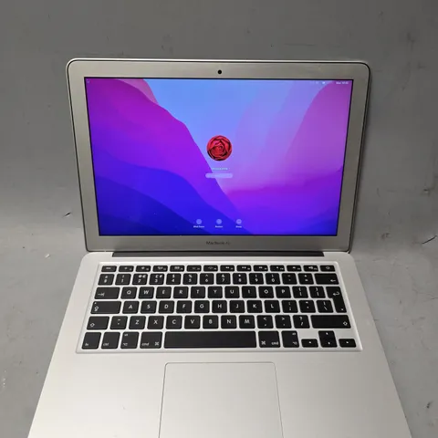 APPLE MACBOOK AIR
