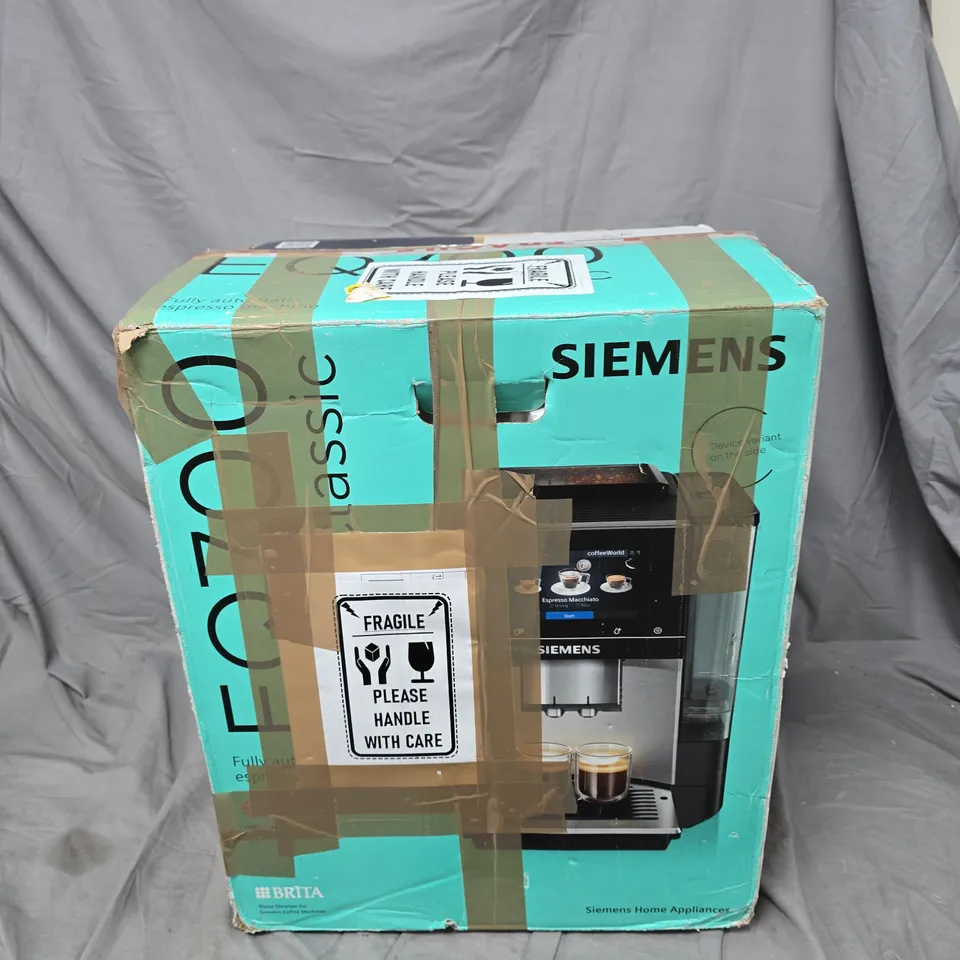 SIEMENS FULLY AUTOMATIC COFFEE MACHINE TE65  – BOXED