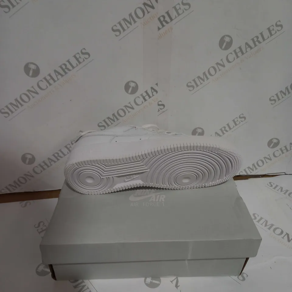 BOXED PAIR OF NIKE WHITE AIR FORCE ONES SIZE 5.5