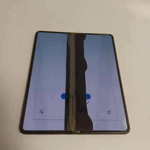 SAMSUNG GALAXY Z FOLD3