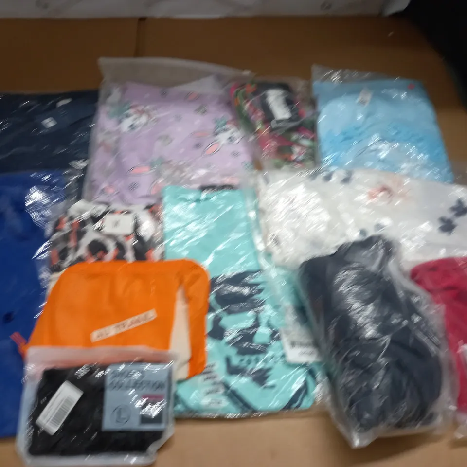 LARGE QUANTITY OF ASSORTED BAGGED CLOTHING ITEMS