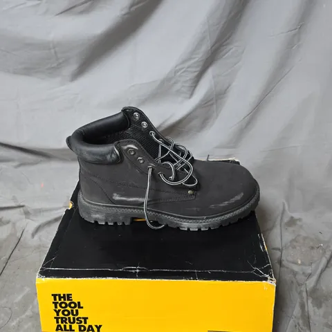 DEWALT EARTH WORKS BLACK WORK BOOTS SIZE 9 BOXED