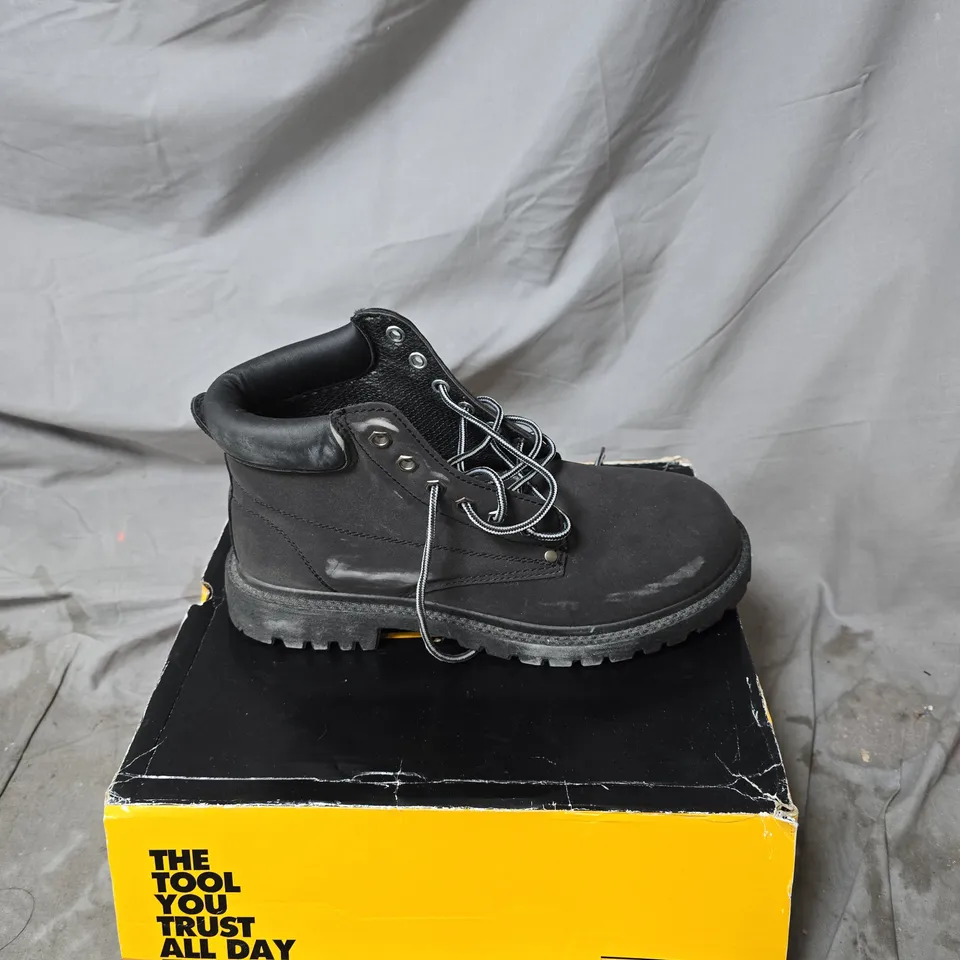 DEWALT EARTH WORKS BLACK WORK BOOTS SIZE 9 BOXED