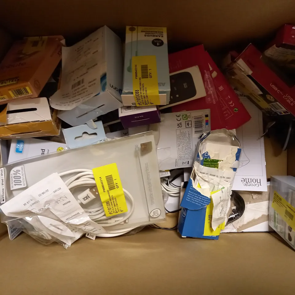 BOX OF APPROXIMATELY 20 ASSORTED HOUSEHOLD ITEMS TO INCLUDE BLACKWEB SYNC AND CHARGE CABLE, MIXX TRUE WIRELESS STREAMBUDS, ONE FOR ALL UNIVERSAL REMOTE, ETC